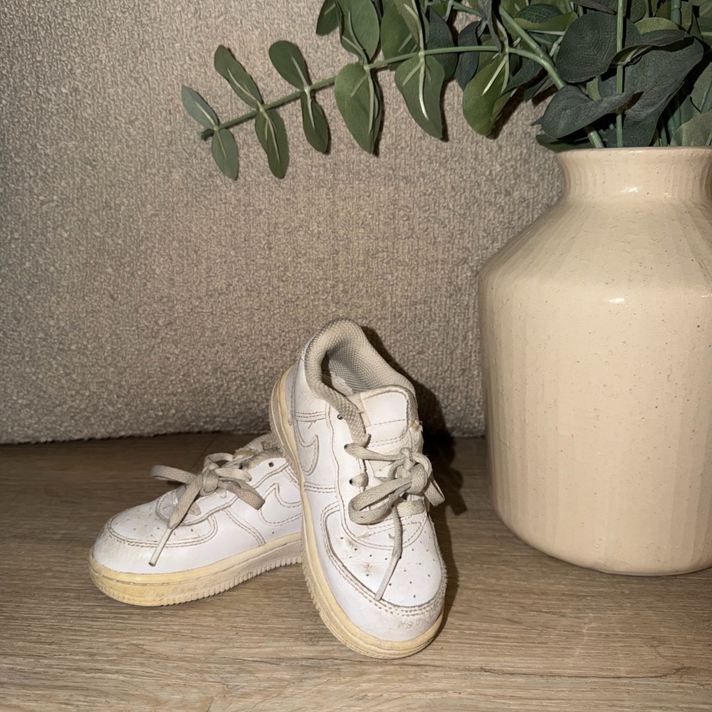Nike Kids Cream Sneakers